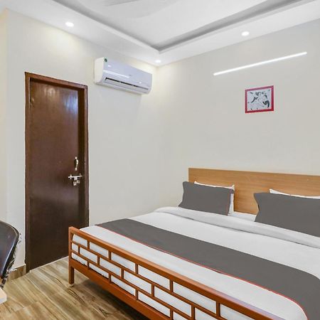 Super Capital O Moody Inn Delhi (National Capital Territory of India) Exterior foto