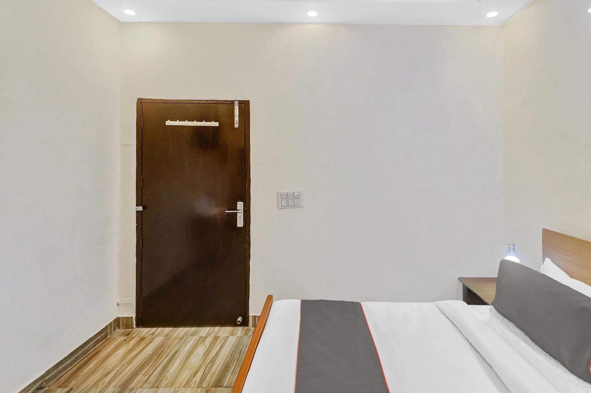 Super Capital O Moody Inn Delhi (National Capital Territory of India) Exterior foto