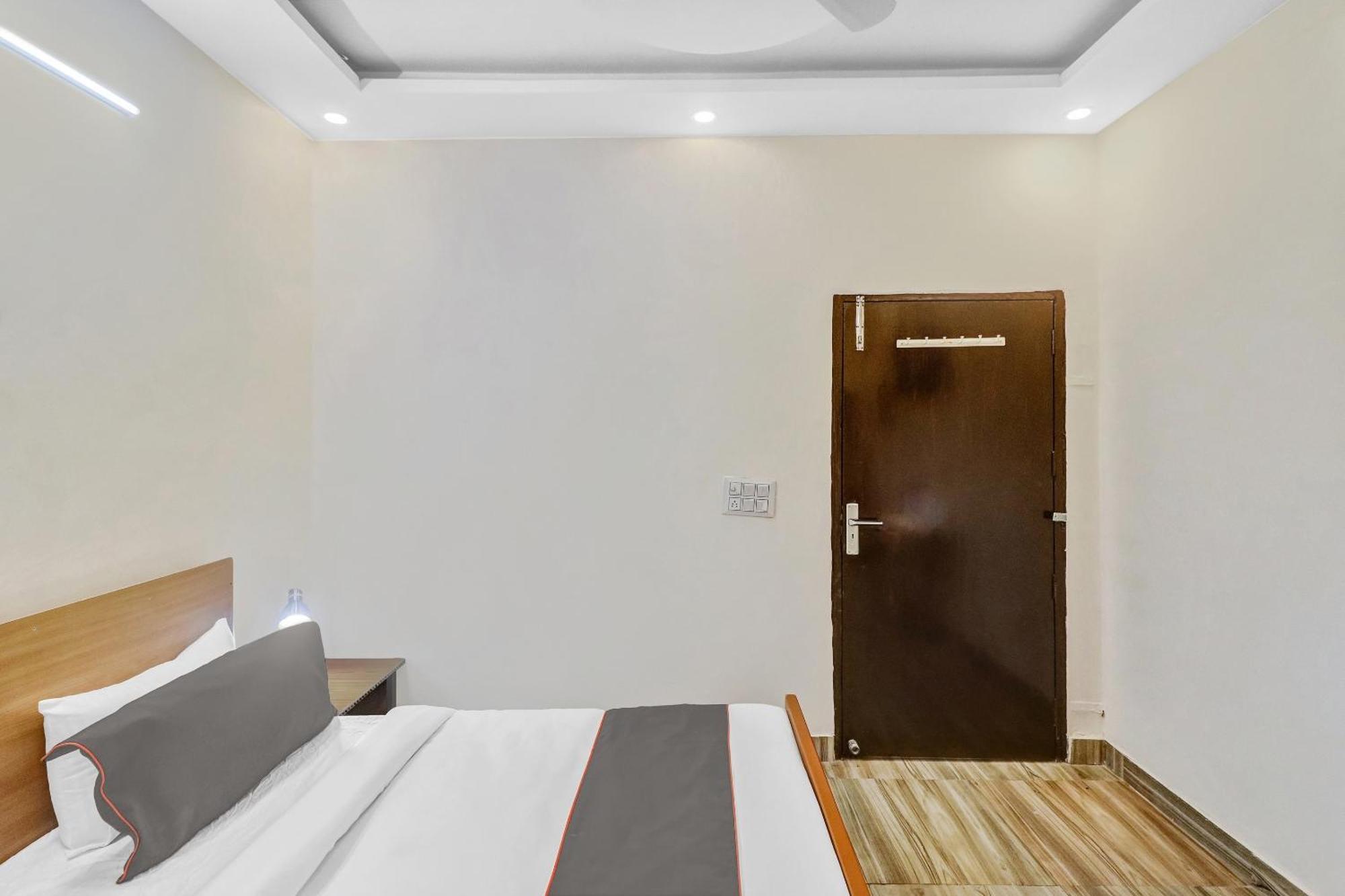 Super Capital O Moody Inn Delhi (National Capital Territory of India) Exterior foto