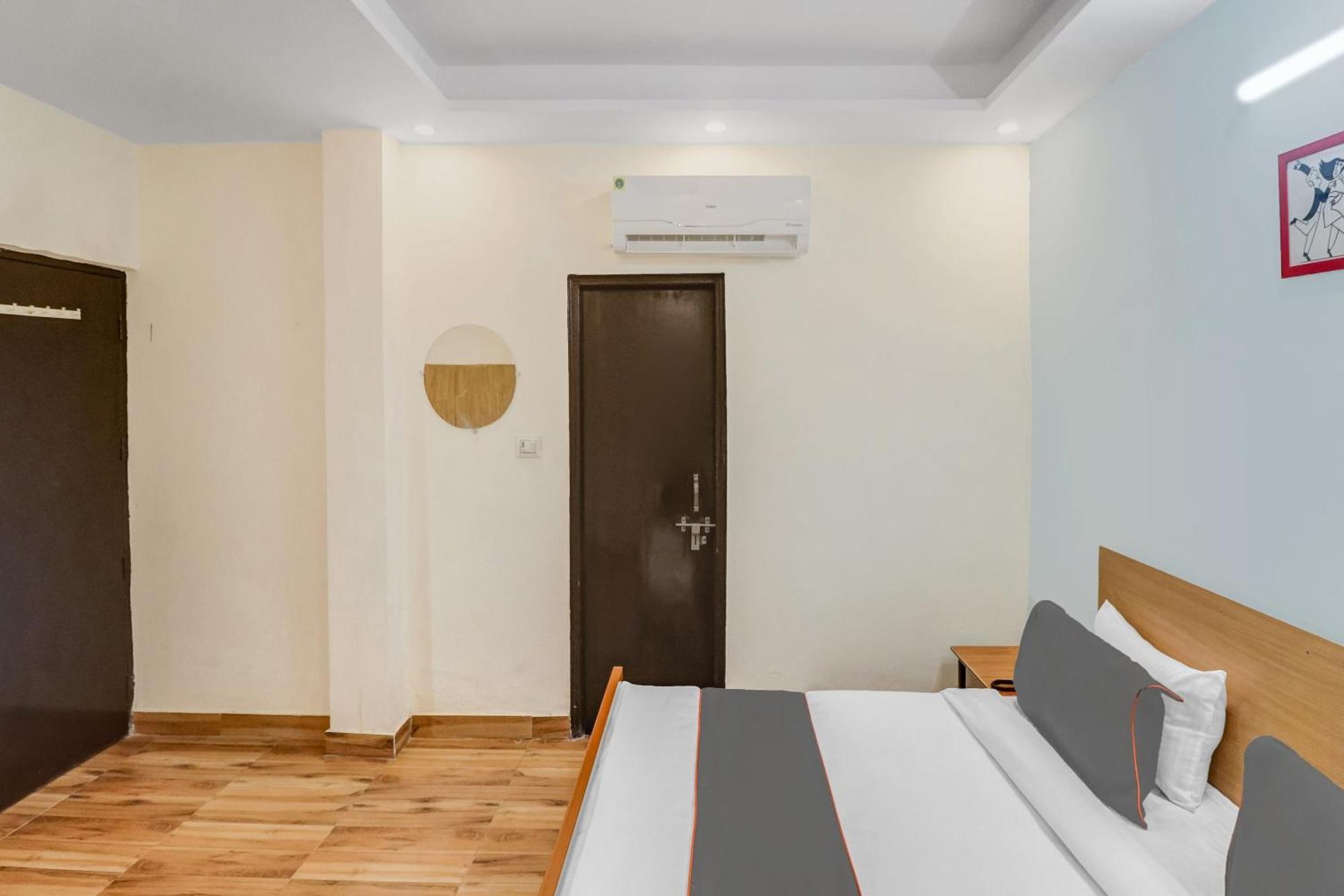 Super Capital O Moody Inn Delhi (National Capital Territory of India) Exterior foto